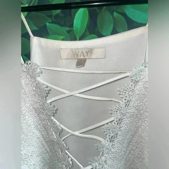 White silk Wayf tank with embroidered collar - Picture 2 of 3